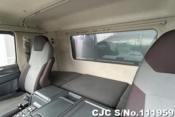 Mitsubishi Super Great in Black for Sale Image 15