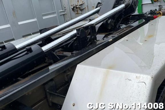 Isuzu Giga in Gray for Sale Image 4