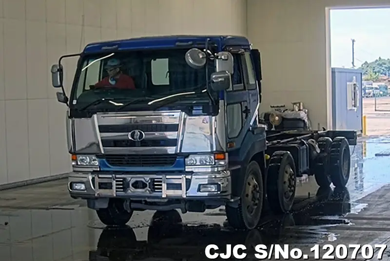 Nissan / UD 2005
