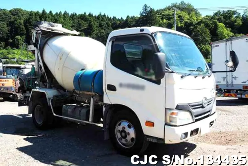 Hino / Dutro 2016