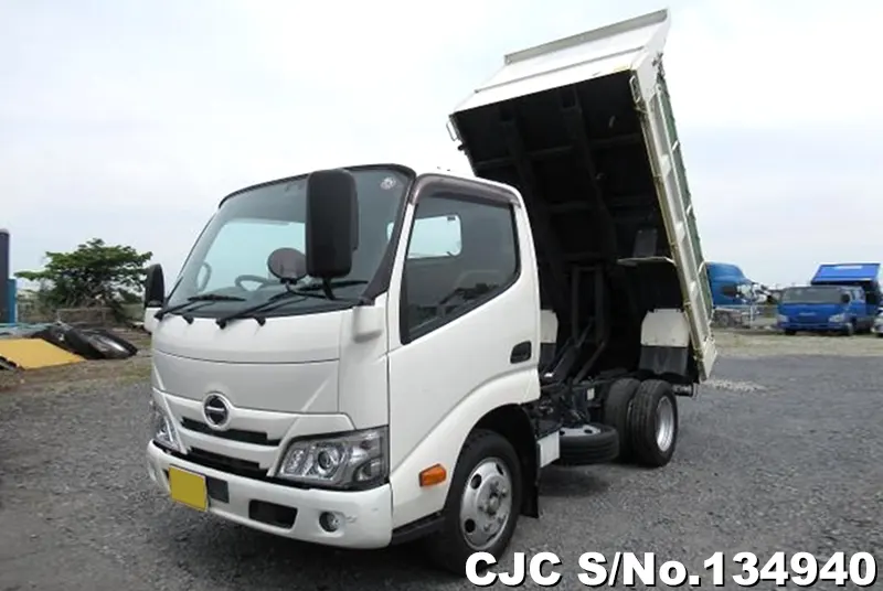 Hino / Dutro 2020