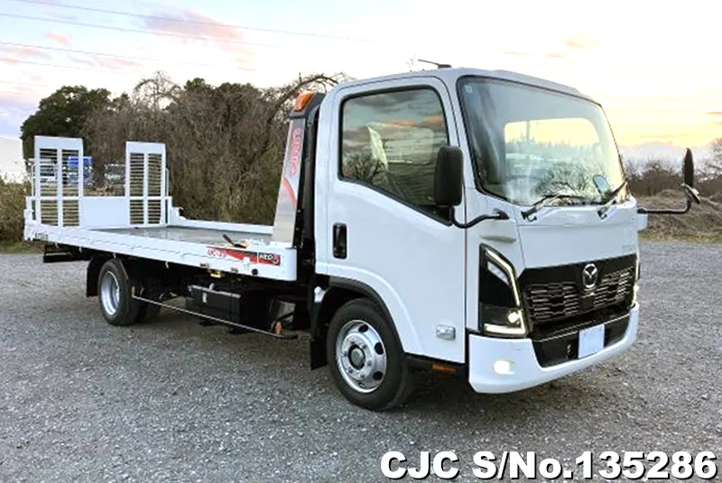 Mazda / Titan 2025