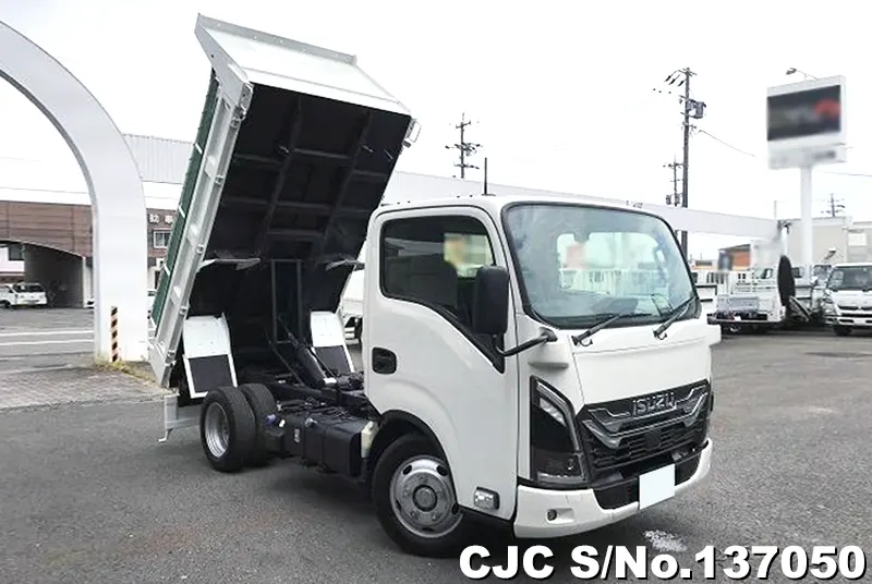 Isuzu / Elf 2024