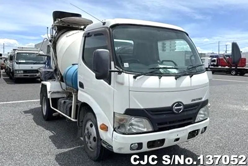 Hino / Dutro 2015