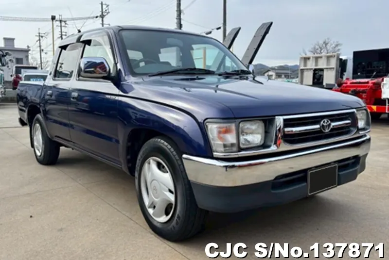 Toyota / Hilux 2000
