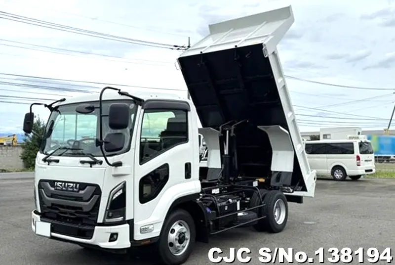 Isuzu / Forward 2025